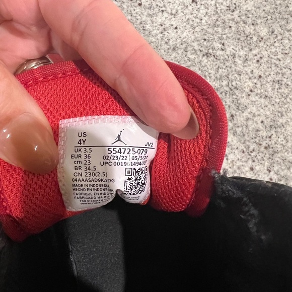 Authentic air Jordan 1 mid size 4 - Picture 3 of 6